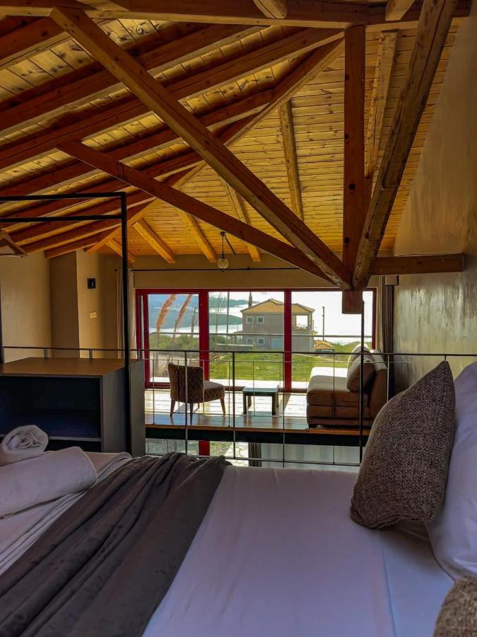 Modern Stone Villas With Swimming Pool Aliveri Esterno foto