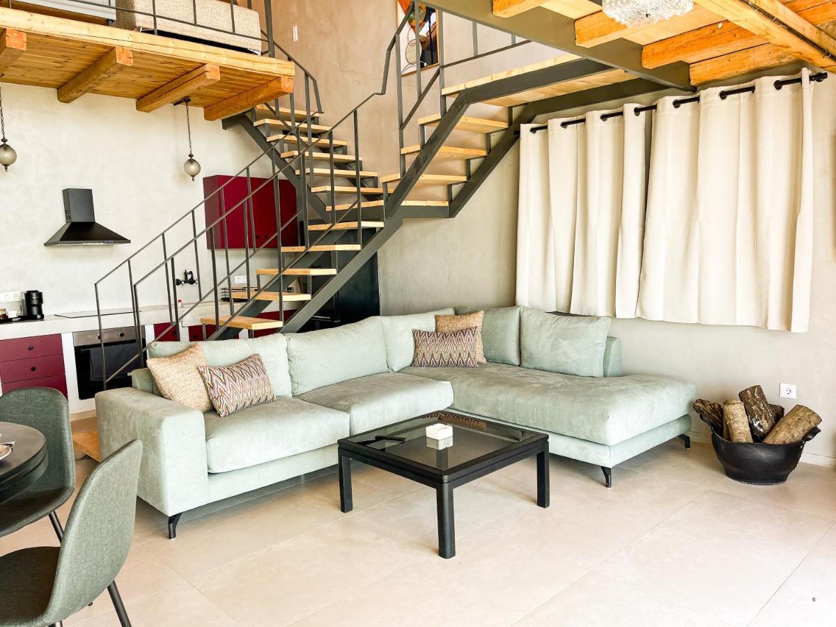 Modern Stone Villas With Swimming Pool Aliveri Esterno foto