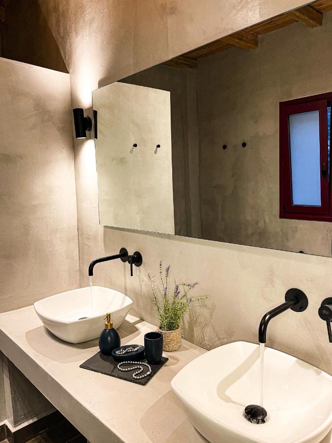 Modern Stone Villas With Swimming Pool Aliveri Esterno foto