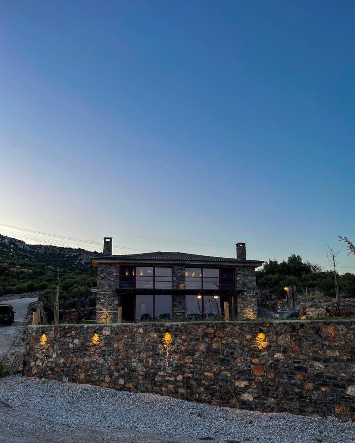 Modern Stone Villas With Swimming Pool Aliveri Esterno foto