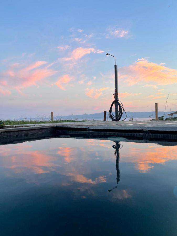 Modern Stone Villas With Swimming Pool Aliveri Esterno foto