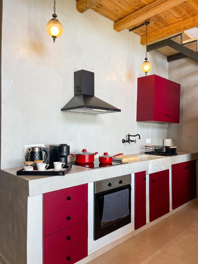 Modern Stone Villas With Swimming Pool Aliveri Esterno foto