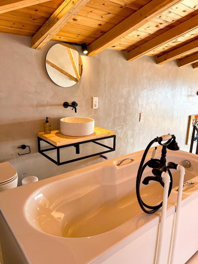 Modern Stone Villas With Swimming Pool Aliveri Esterno foto
